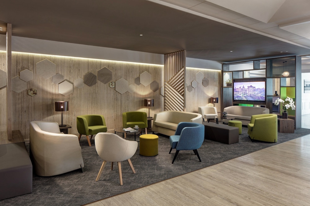 Holiday Inn Rome- Eur Parco Dei Medici by IHG — Hotel building in Rome, Lazio