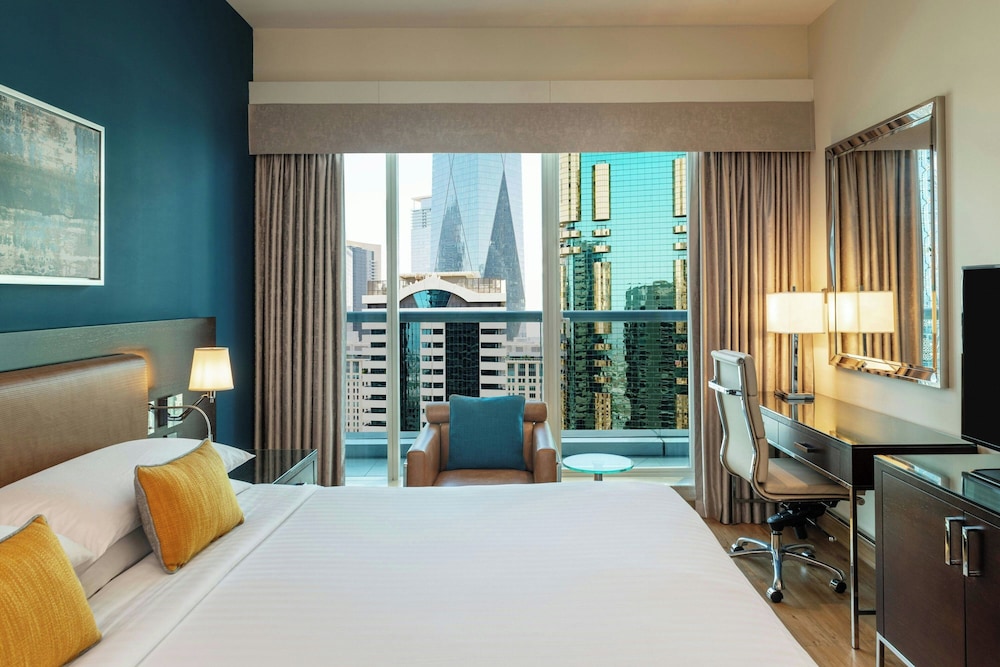 Four Points by Sheraton Sheikh Zayed Road, Dubai — Hotel rooms in Dubai