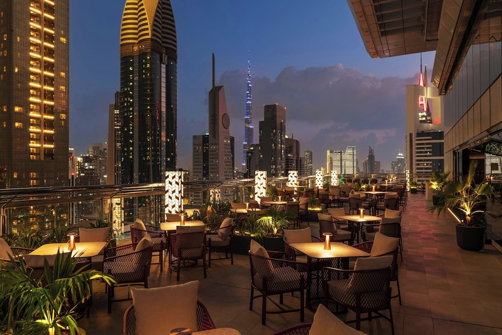Four Points by Sheraton Sheikh Zayed Road, Dubai — Restaurant & bars in Dubai