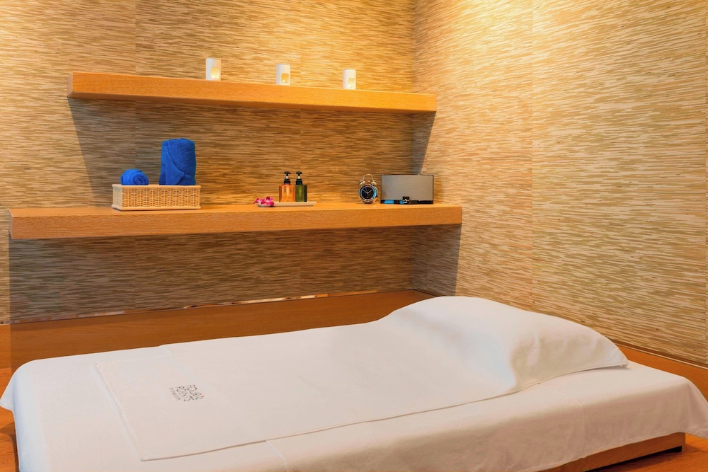 Four Points by Sheraton Sheikh Zayed Road, Dubai — Spa in Dubai