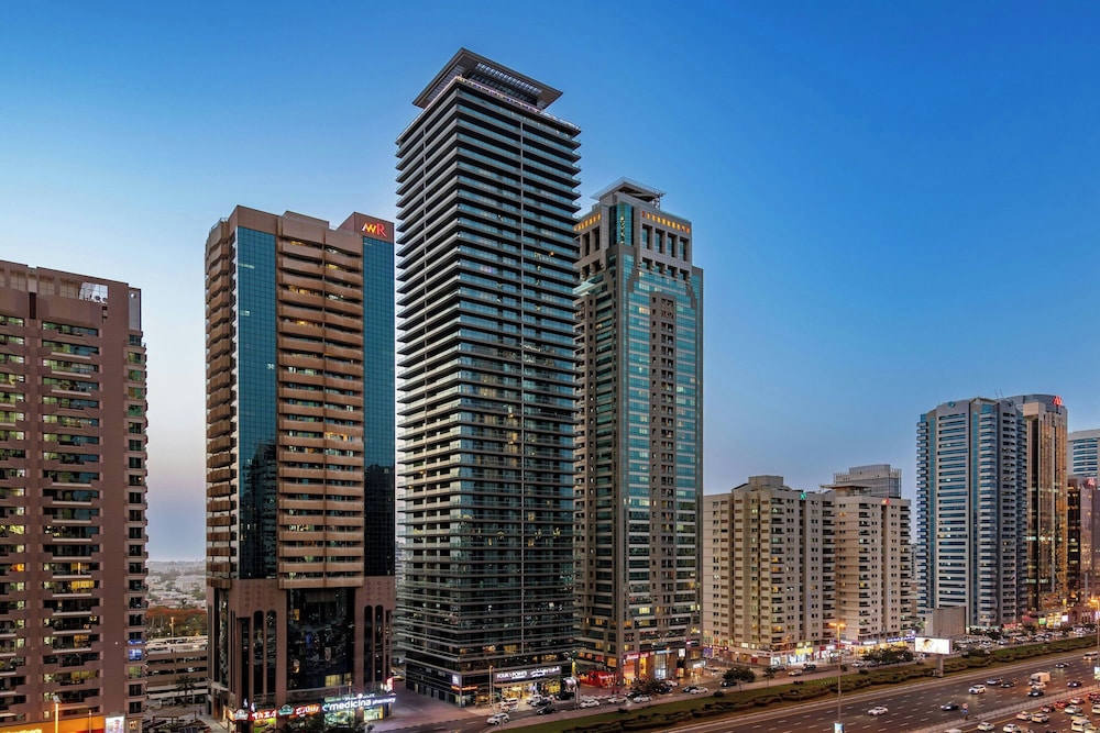 Four Points by Sheraton Sheikh Zayed Road, Dubai — Hotel building in Dubai
