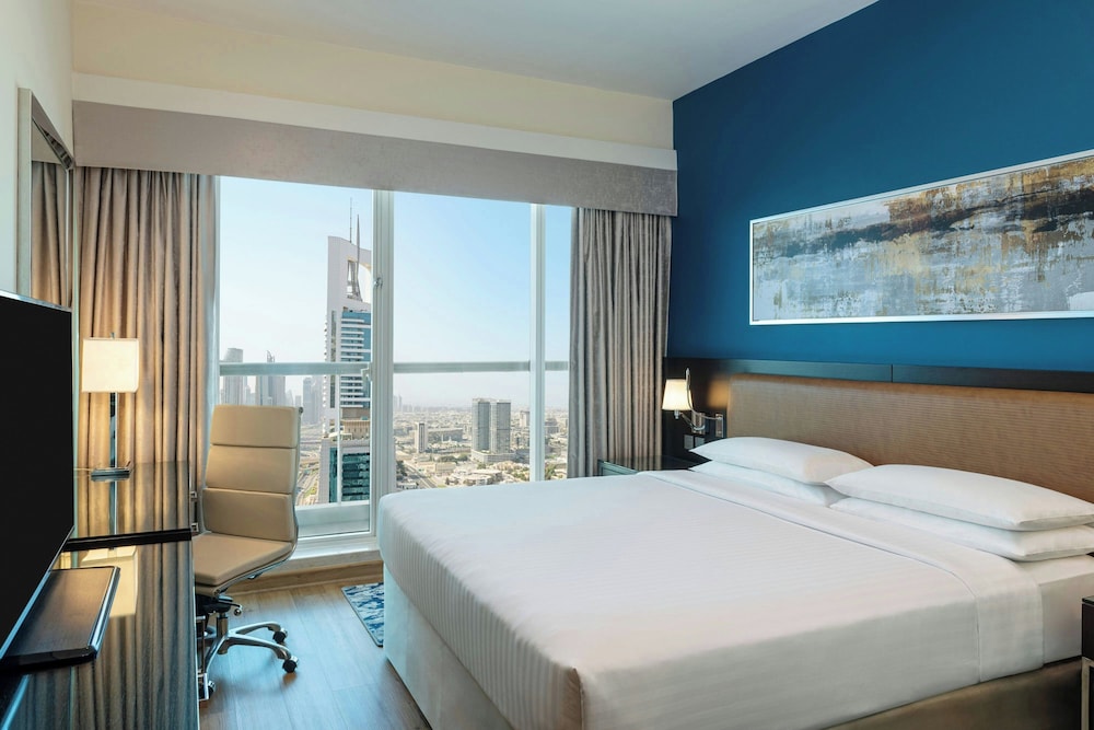 Four Points by Sheraton Sheikh Zayed Road, Dubai — Hotel rooms in Dubai