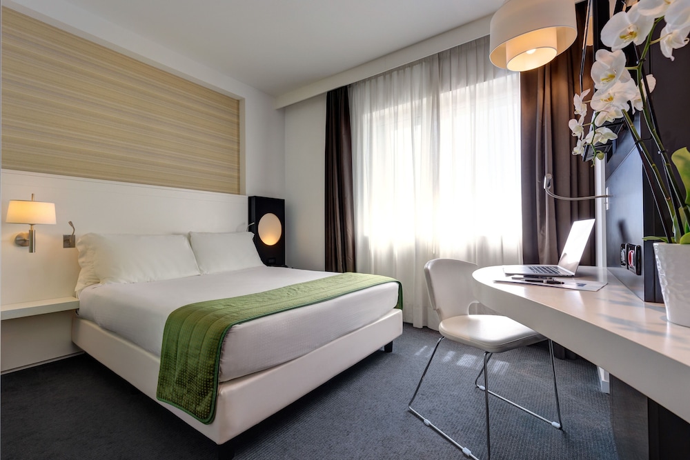 iH Hotels Roma Z3 — Hotel rooms in Rome, Lazio