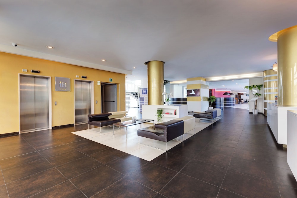 iH Hotels Roma Z3 — Hotel building in Rome, Lazio