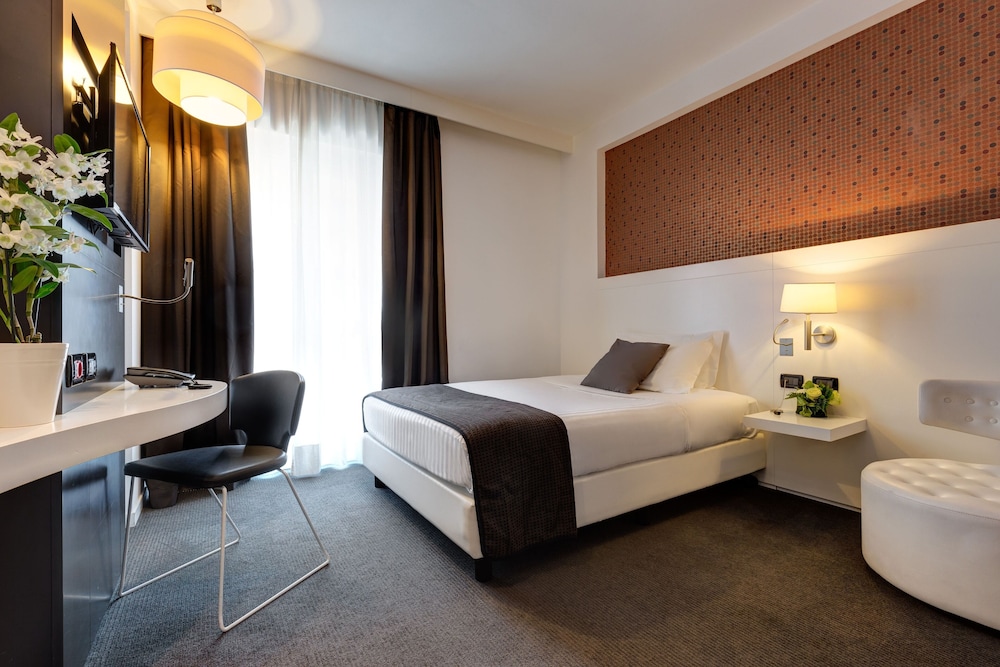 iH Hotels Roma Z3 — Hotel rooms in Rome, Lazio