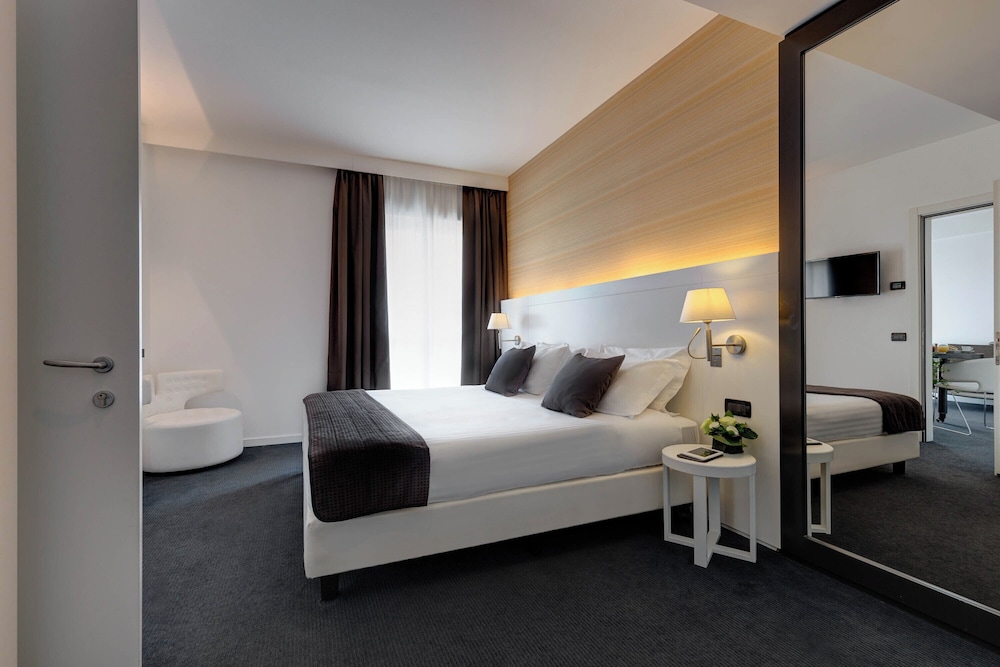 iH Hotels Roma Z3 — Hotel rooms in Rome, Lazio