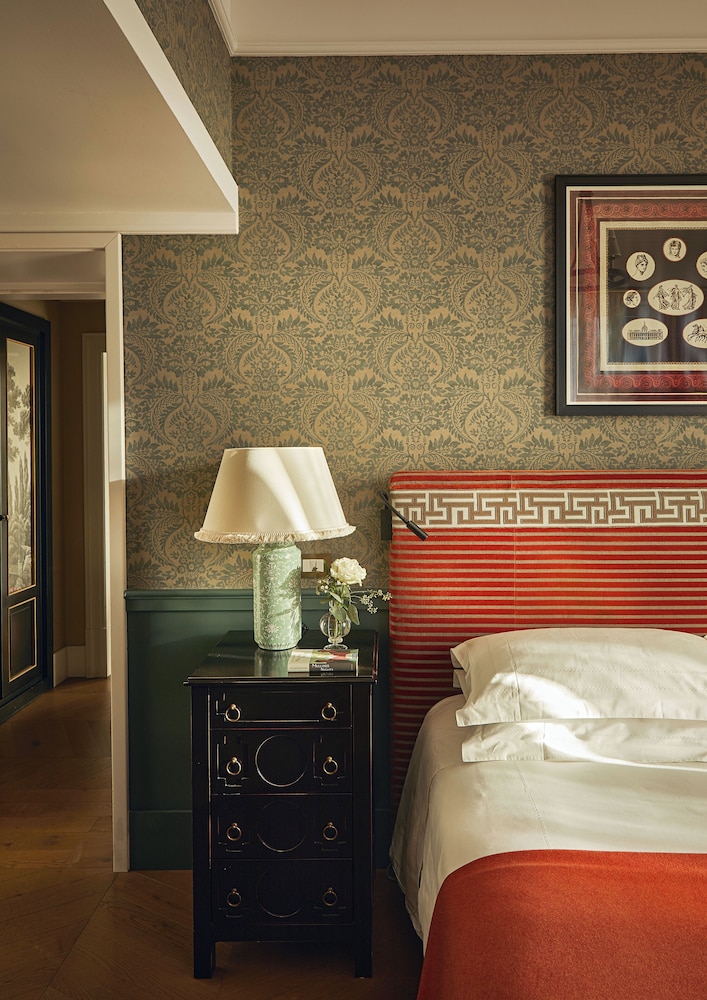 Rocco Forte Hotel de la Ville — Hotel rooms in Rome, Lazio