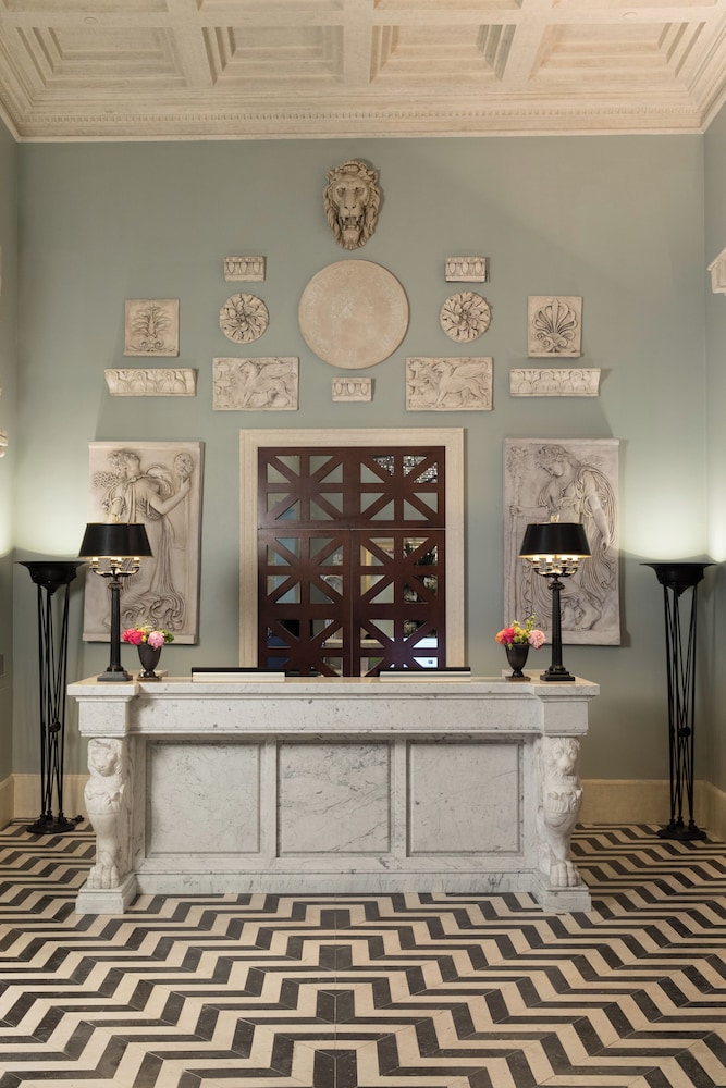 Rocco Forte Hotel de la Ville — Hotel building in Rome, Lazio