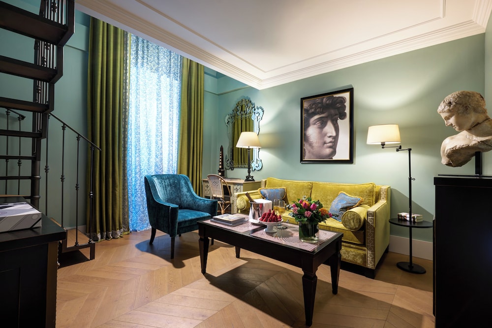 Rocco Forte Hotel de la Ville — Hotel rooms in Rome, Lazio