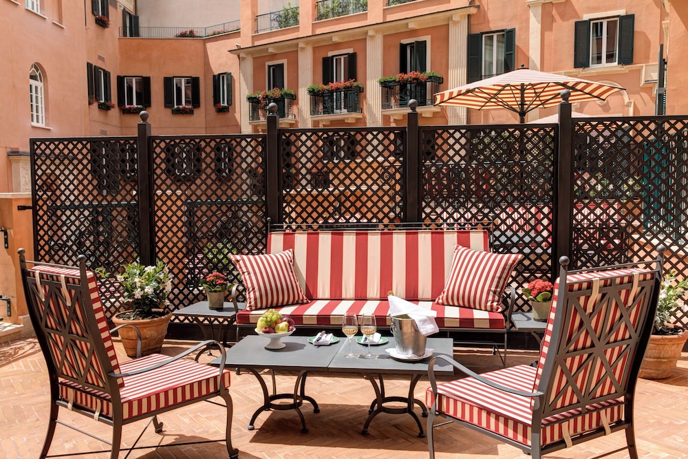 Rocco Forte Hotel de la Ville — Hotel building in Rome, Lazio