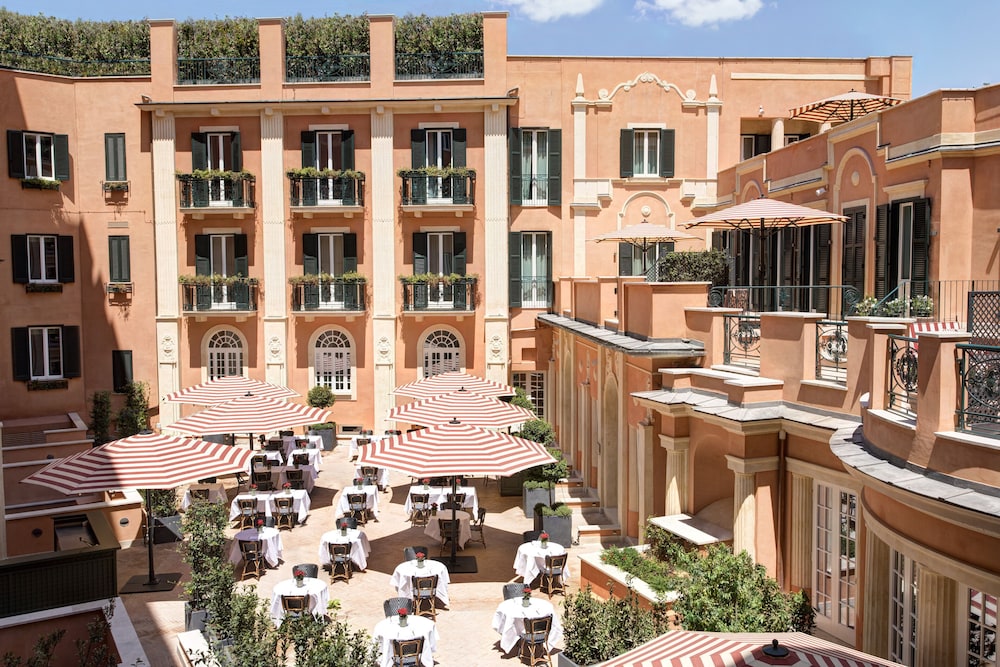 Rocco Forte Hotel de la Ville — Hotel building in Rome, Lazio
