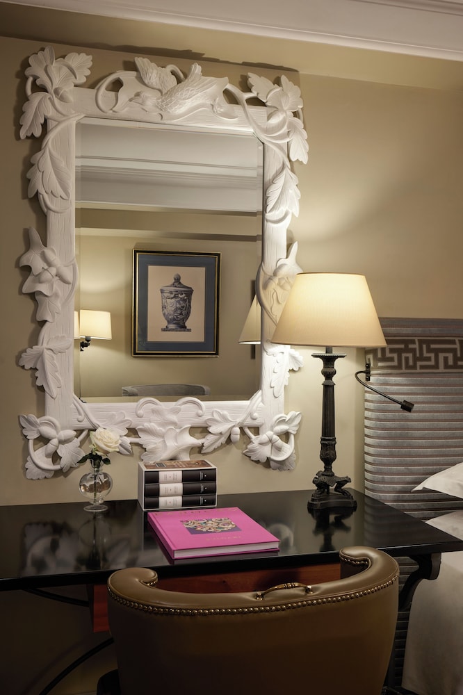 Rocco Forte Hotel de la Ville — Hotel rooms in Rome, Lazio