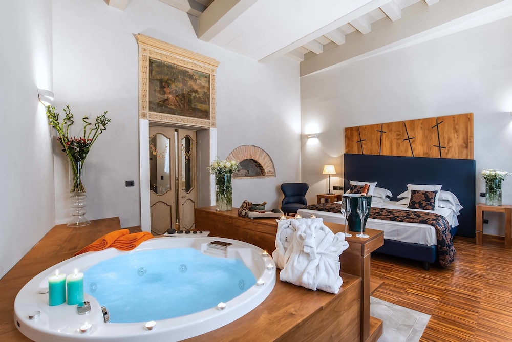 The Code Hotel — Hotel rooms in Rome, Lazio