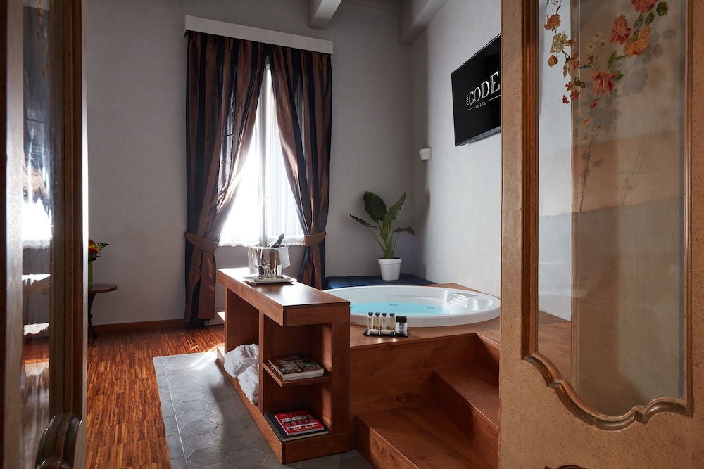 The Code Hotel — Hotel rooms in Rome, Lazio