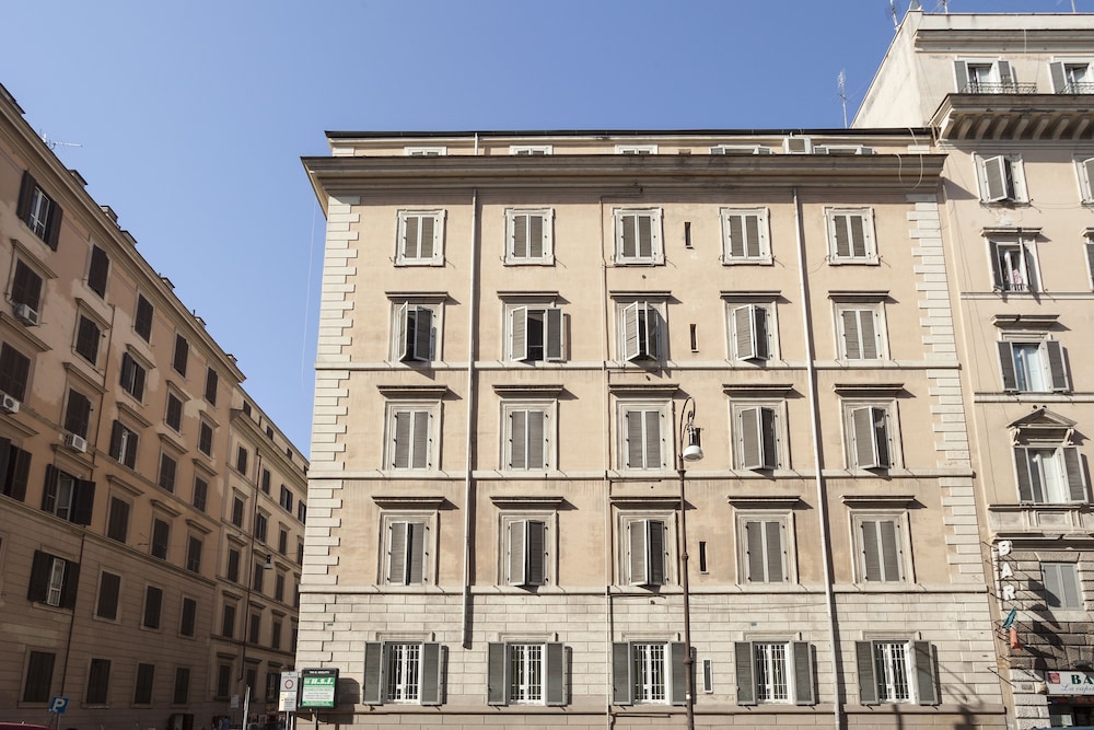 Kennedy Hotel — Hotel building in Rome, Lazio