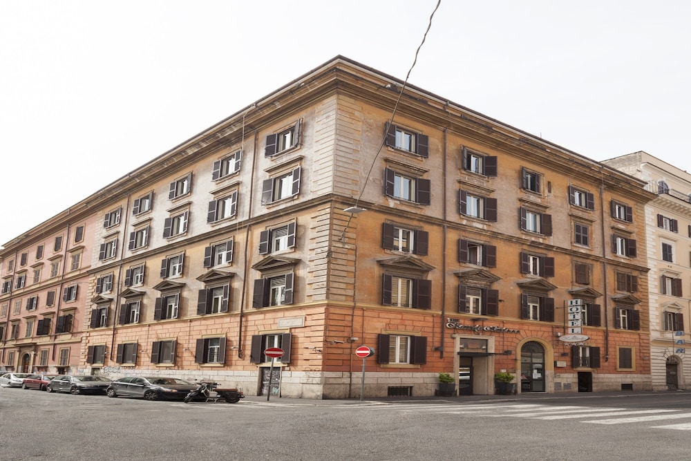 Kennedy Hotel — Hotel building in Rome, Lazio
