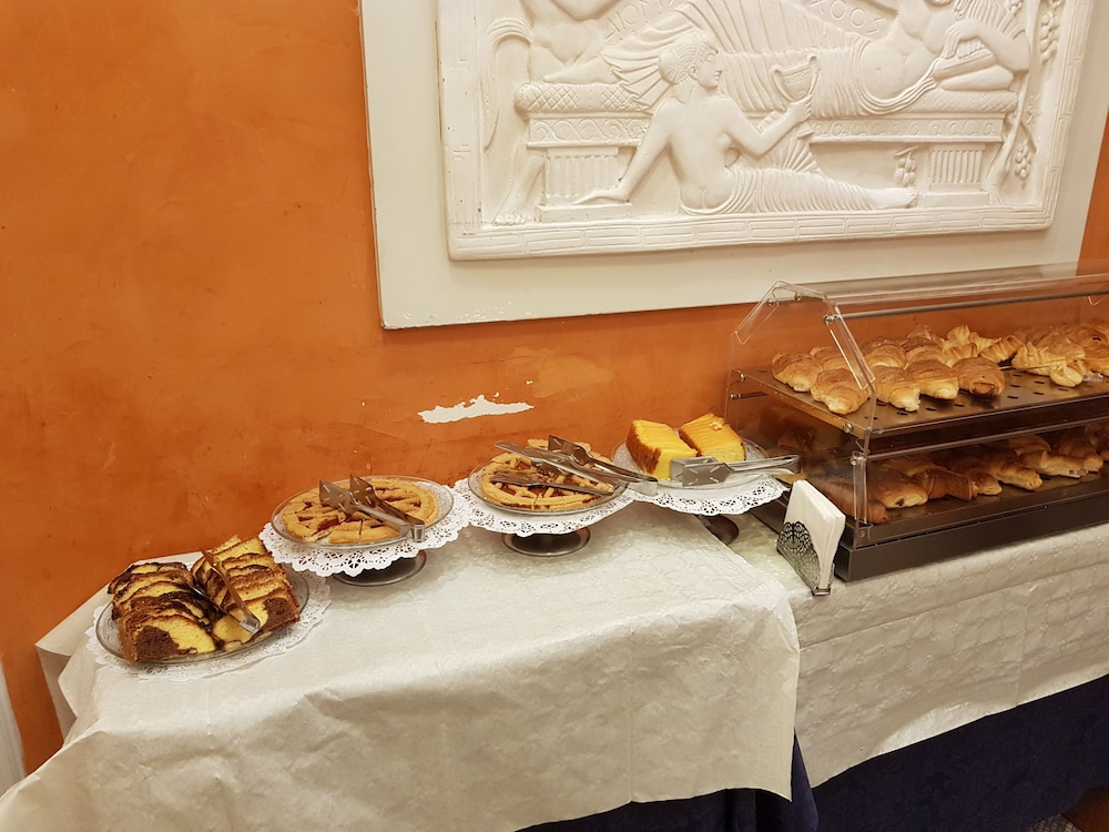 Kennedy Hotel — Restaurant & bars in Rome, Lazio