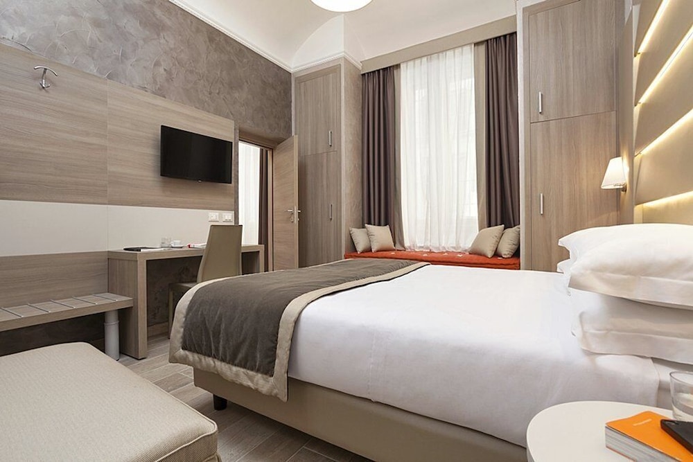Kennedy Hotel — Hotel rooms in Rome, Lazio
