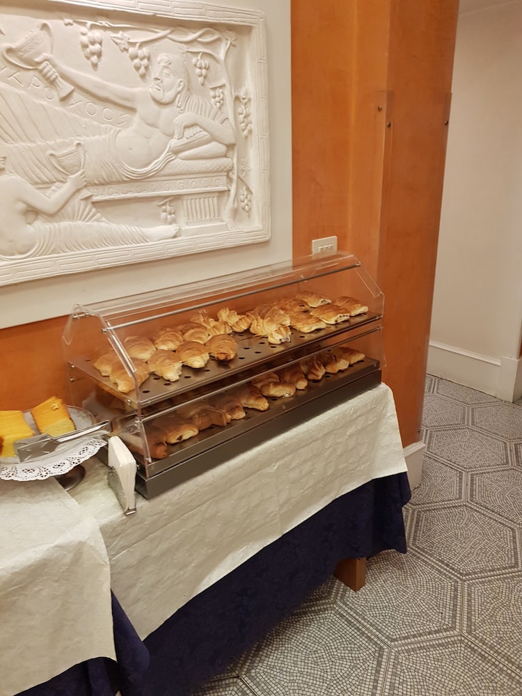 Kennedy Hotel — Restaurant & bars in Rome, Lazio