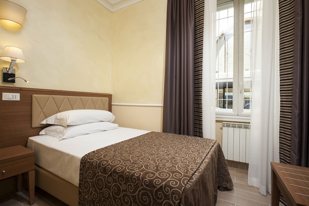 Kennedy Hotel — Hotel rooms in Rome, Lazio