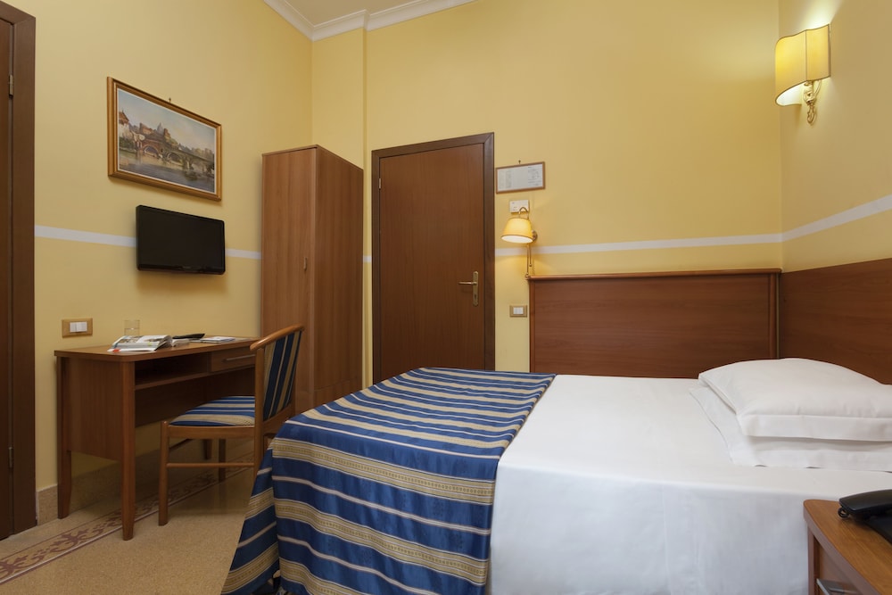 Kennedy Hotel — Hotel rooms in Rome, Lazio