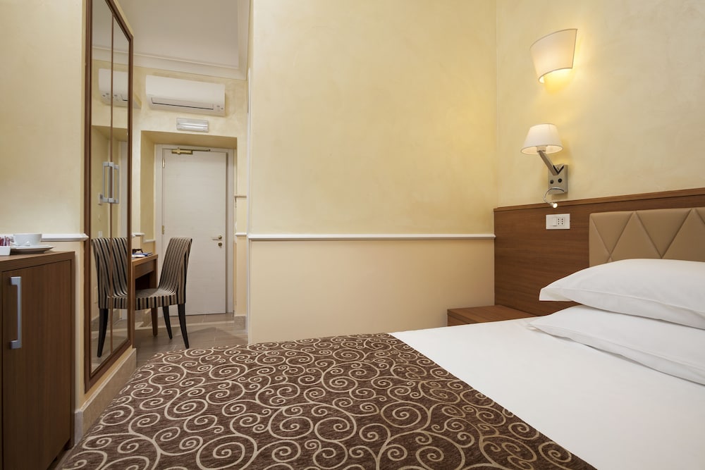 Kennedy Hotel — Hotel rooms in Rome, Lazio