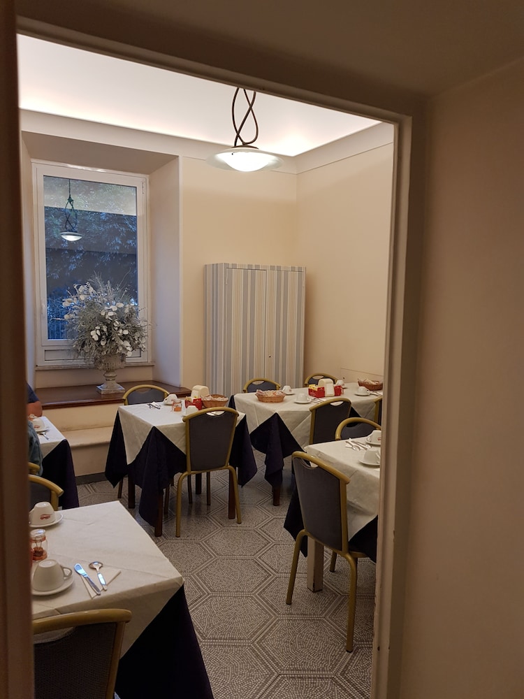Kennedy Hotel — Restaurant & bars in Rome, Lazio