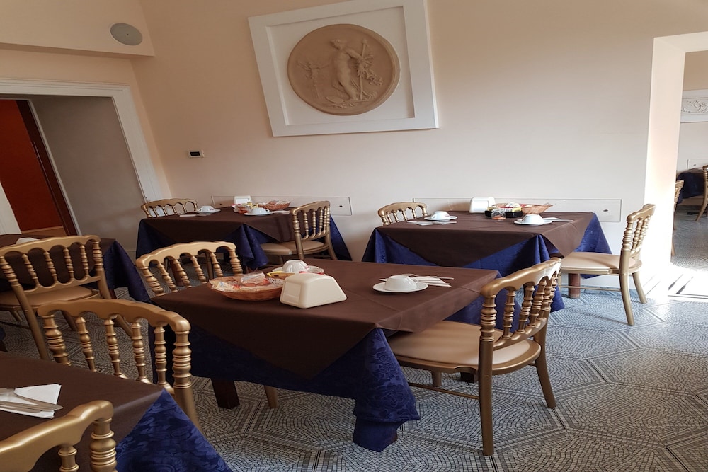 Kennedy Hotel — Restaurant & bars in Rome, Lazio