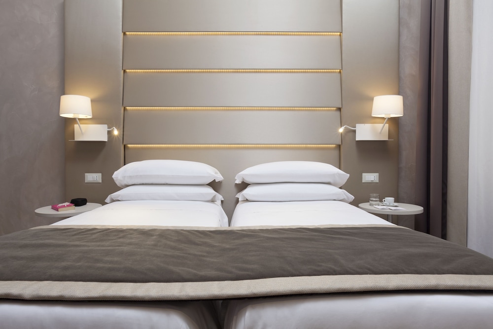 Kennedy Hotel — Hotel rooms in Rome, Lazio