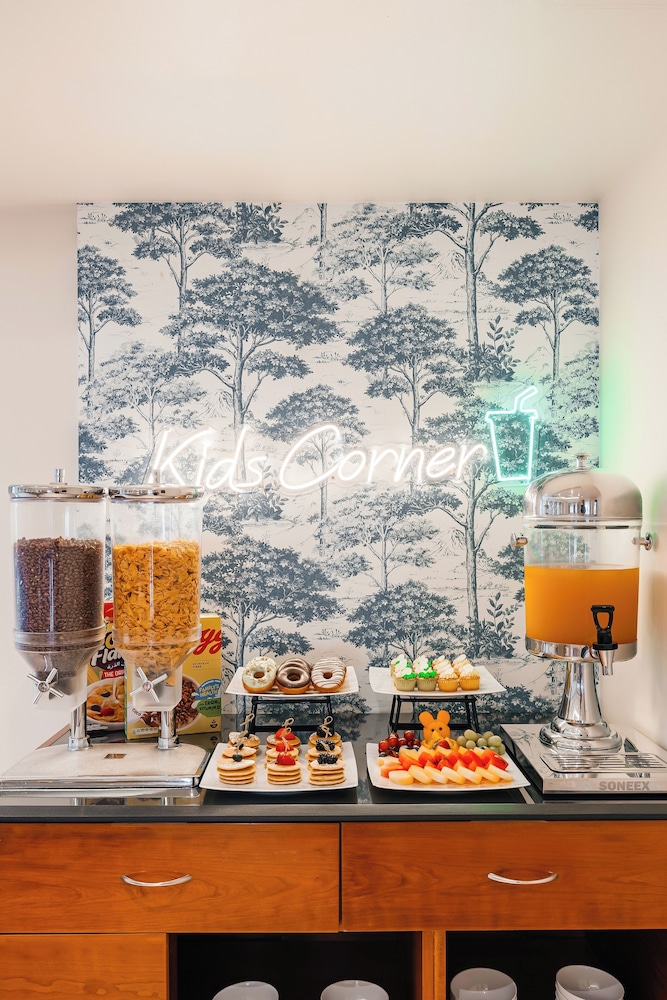 Golden Sands Hotel Apartments — Attractions for children in Dubai