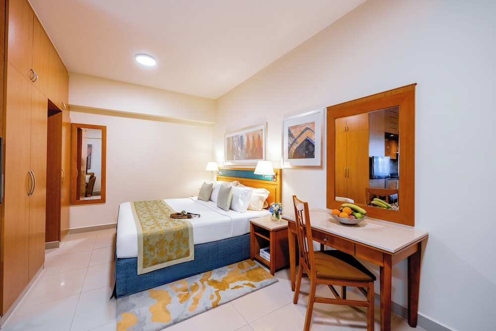 Golden Sands Hotel Apartments — Hotel rooms in Dubai