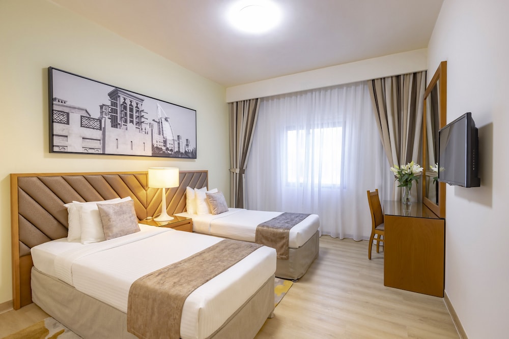 Golden Sands Hotel Apartments — Hotel rooms in Dubai