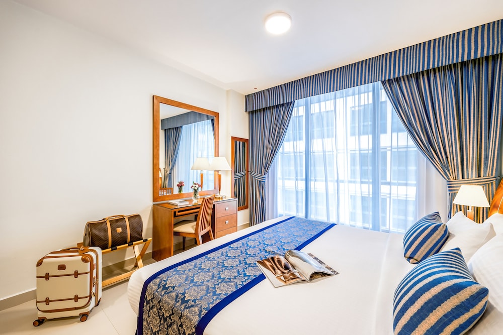 Golden Sands Hotel Apartments — Hotel rooms in Dubai