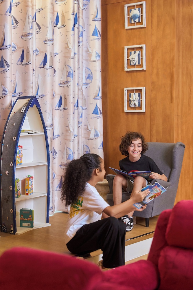 Golden Sands Hotel Apartments — Attractions for children in Dubai