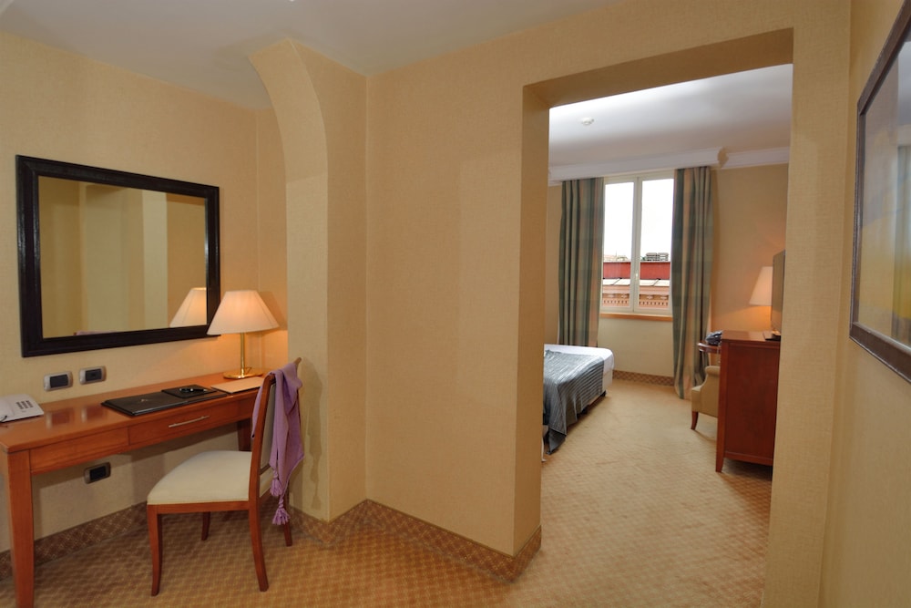LH Hotel Lloyd Rome — Hotel rooms in Rome, Lazio
