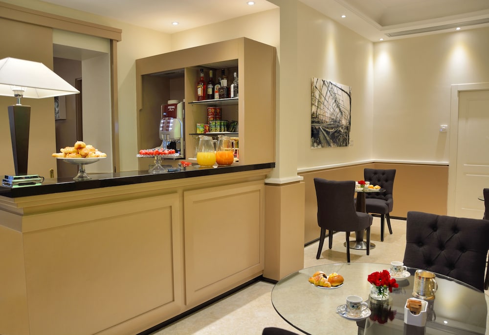 LH Hotel Lloyd Rome — Restaurant & bars in Rome, Lazio