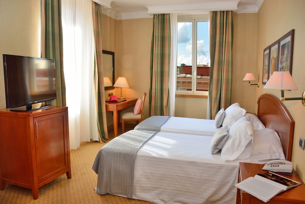LH Hotel Lloyd Rome — Hotel rooms in Rome, Lazio