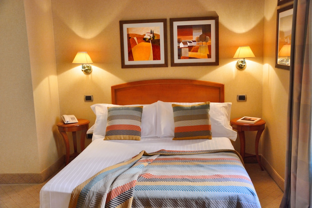 LH Hotel Lloyd Rome — Hotel rooms in Rome, Lazio