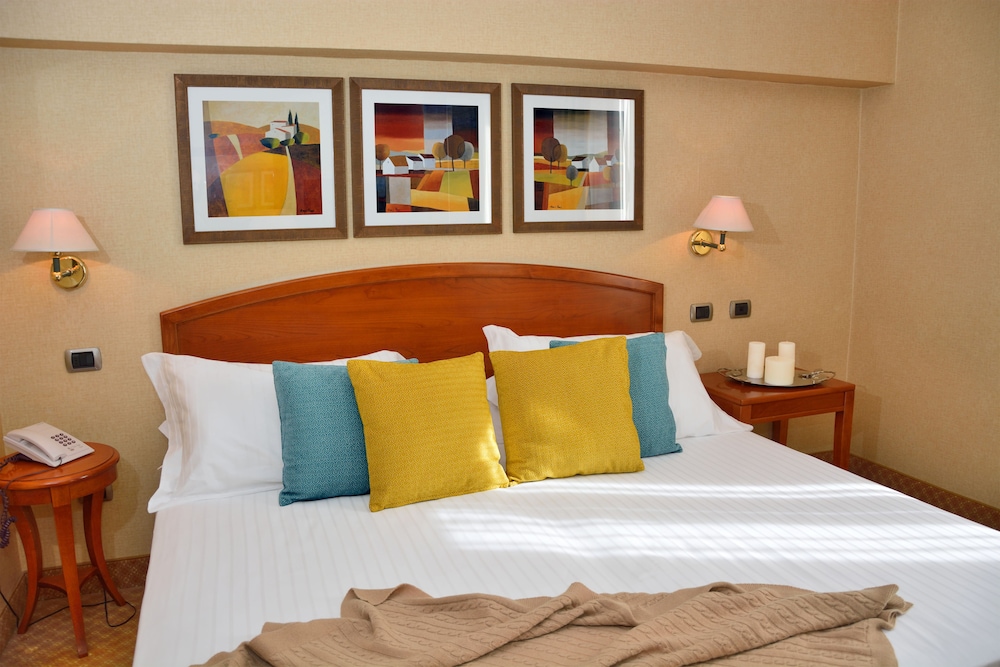LH Hotel Lloyd Rome — Hotel rooms in Rome, Lazio