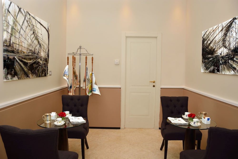LH Hotel Lloyd Rome — Hotel rooms in Rome, Lazio