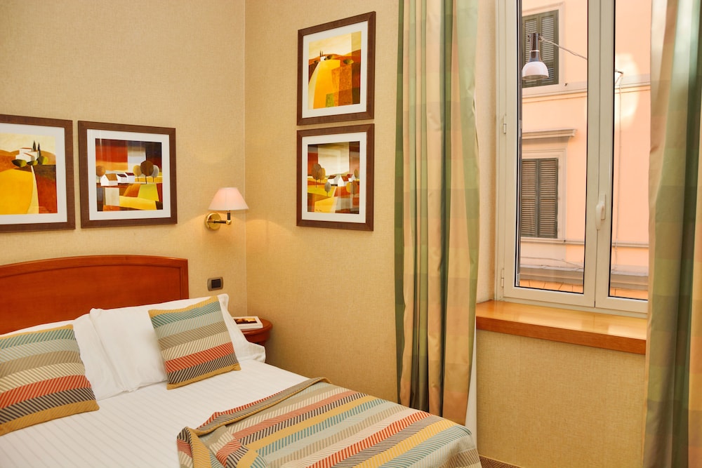 LH Hotel Lloyd Rome — Hotel rooms in Rome, Lazio