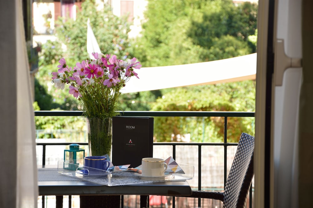 LH Hotel Lloyd Rome — Hotel rooms in Rome, Lazio
