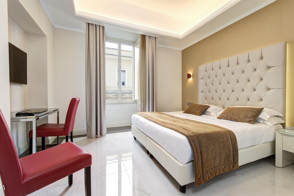 Marcella Royal Hotel - Rooftop Garden — Hotel rooms in Rome, Lazio