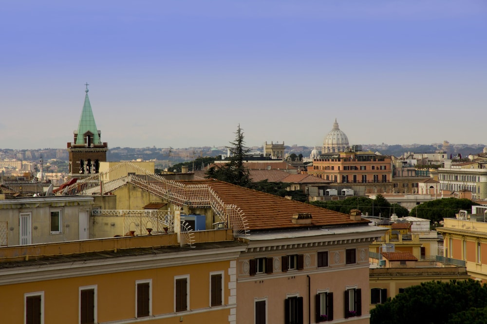 Marcella Royal Hotel - Rooftop Garden — Attractions in the area in Rome, Lazio