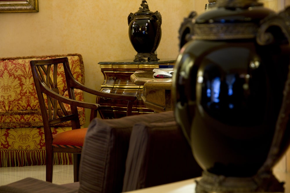 Marcella Royal Hotel - Rooftop Garden — Hotel building in Rome, Lazio
