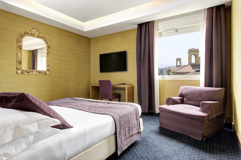 Marcella Royal Hotel - Rooftop Garden — Hotel rooms in Rome, Lazio