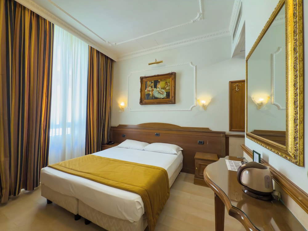 Hotel Marco Polo — Hotel rooms in Rome, Lazio