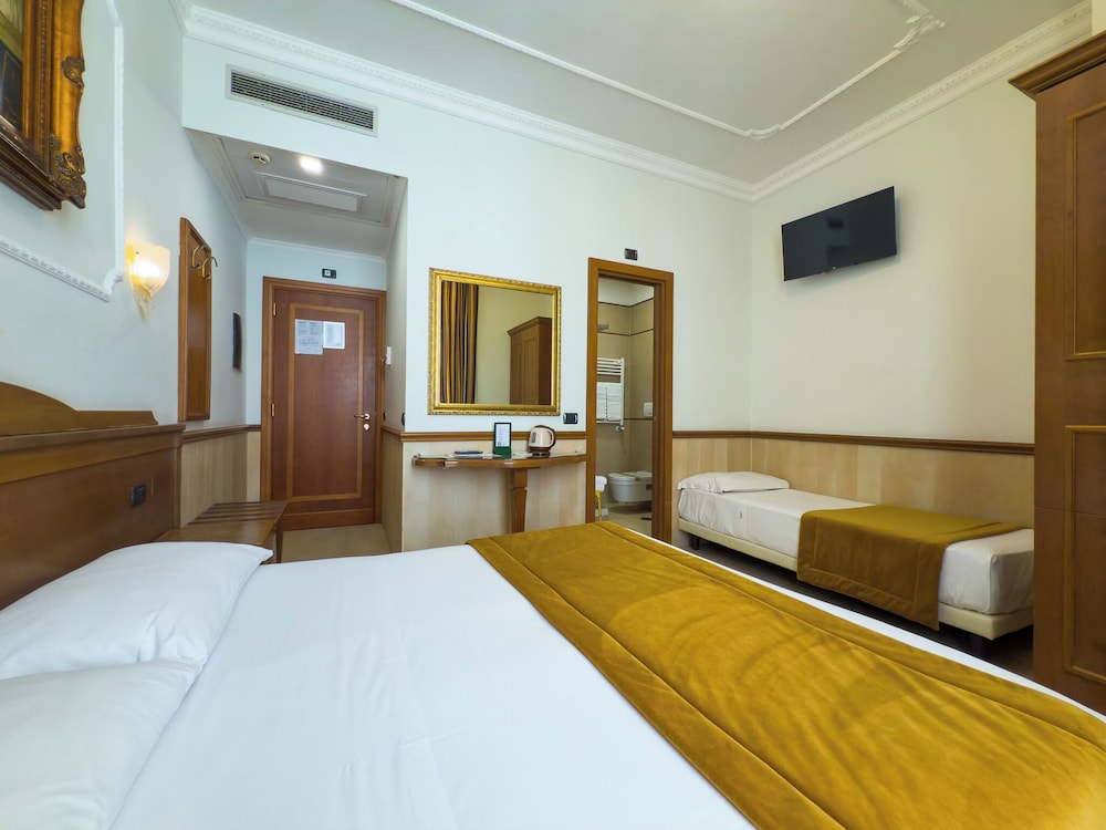 Hotel Marco Polo — Hotel rooms in Rome, Lazio