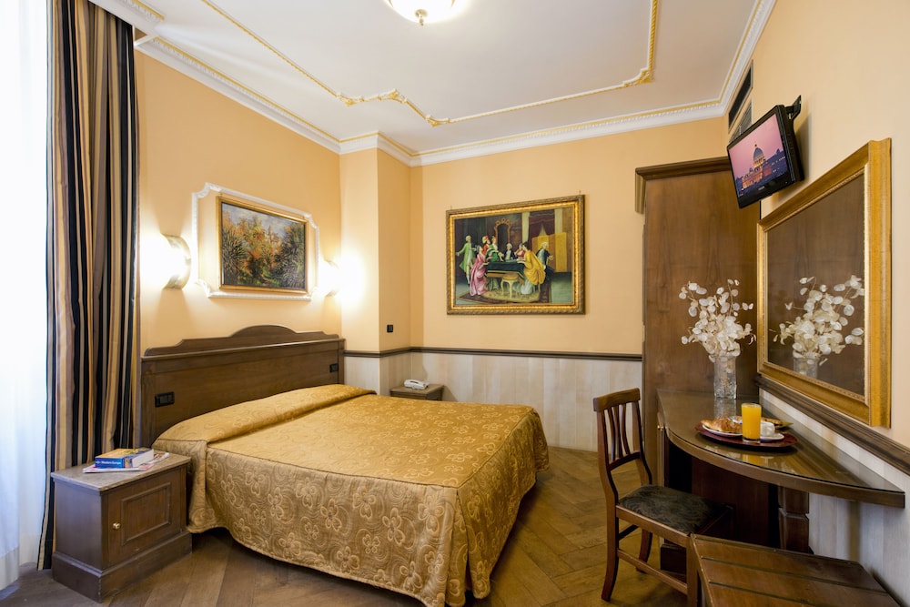 Hotel Marco Polo — Hotel rooms in Rome, Lazio