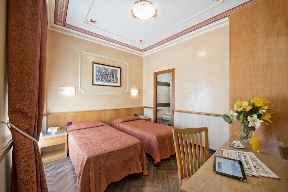 Hotel Marco Polo — Hotel rooms in Rome, Lazio